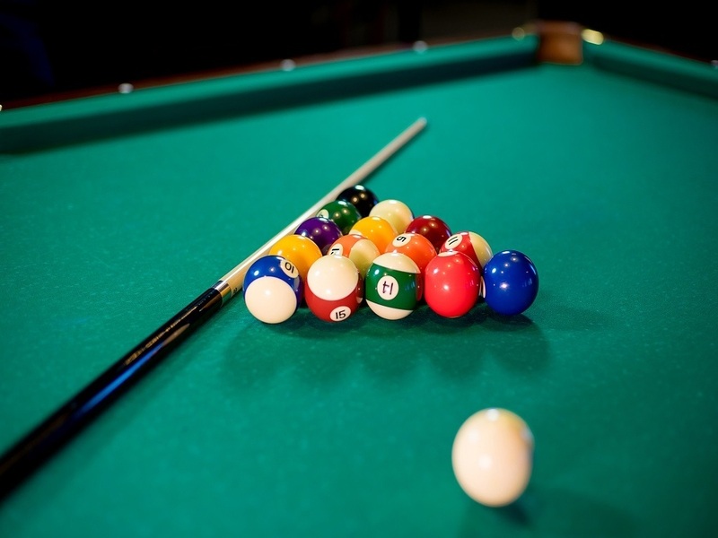 So Sánh Bản Gốc và Bản Hack 8 Ball Pool