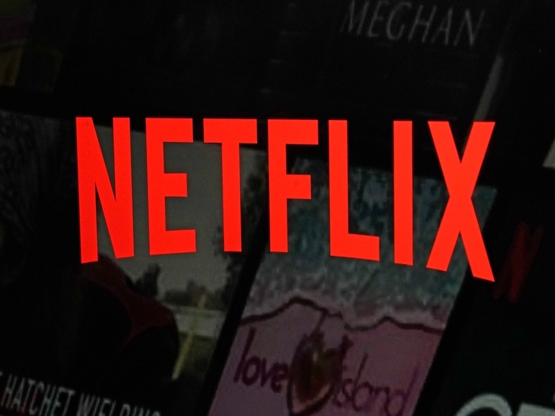 So sánh bản gốc với bản Netflix Apk Mod